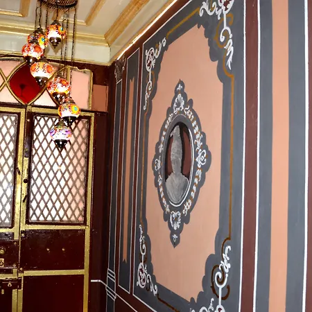 Lika Laleli Istanbul