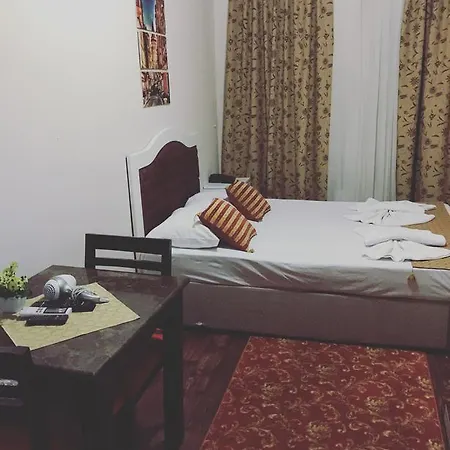 Aparthotel Lika Laleli